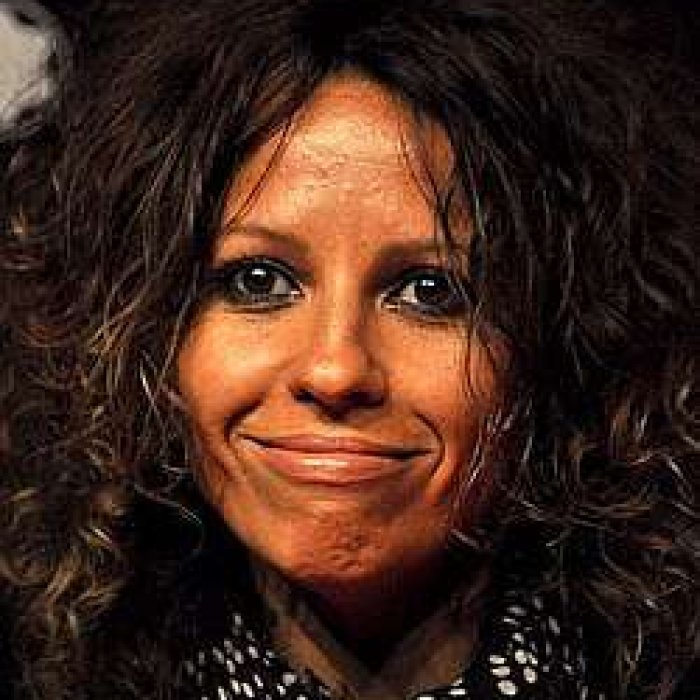 Linda_Perry_-_Flickr_-_nick_step_(1)